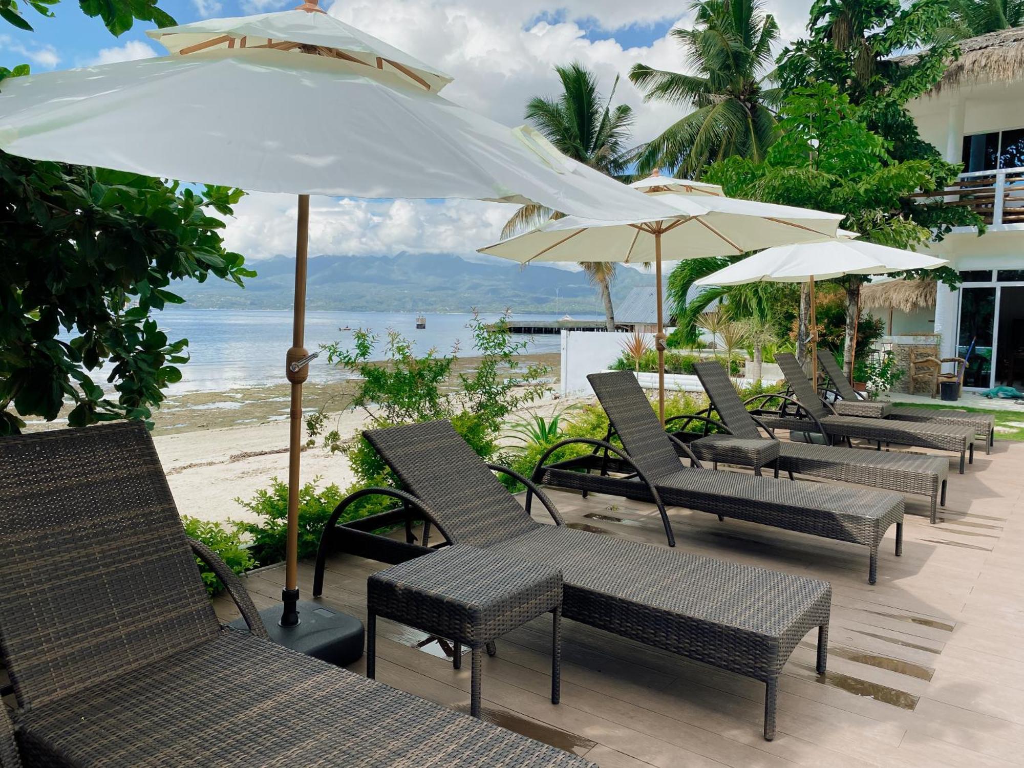 Avila'S Horizon Dive Resort Santander Luaran gambar
